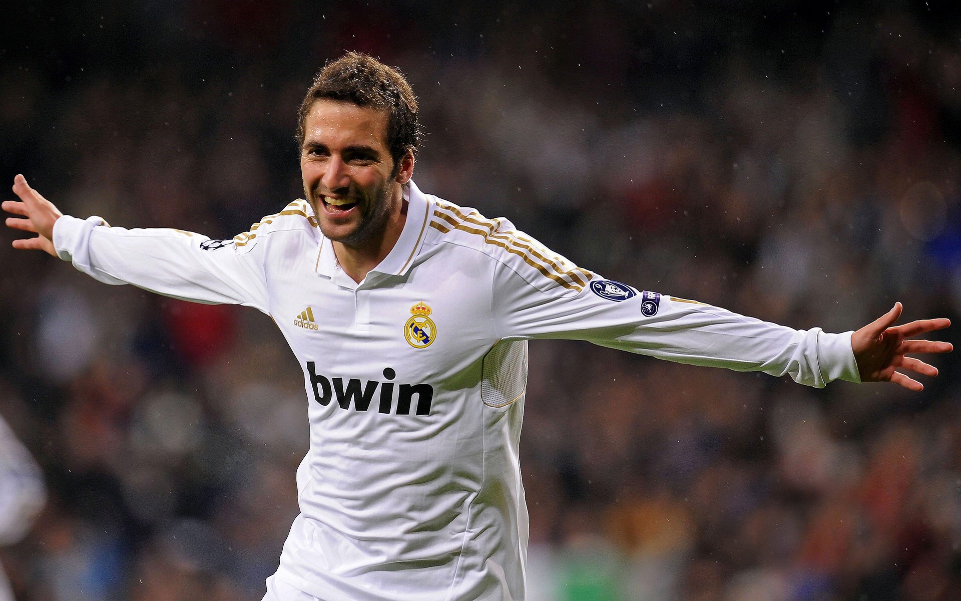 伊朗队在巴黎奥运会比赛中多次通过快速反击得分，伊朗奥运会拿过金牌吗