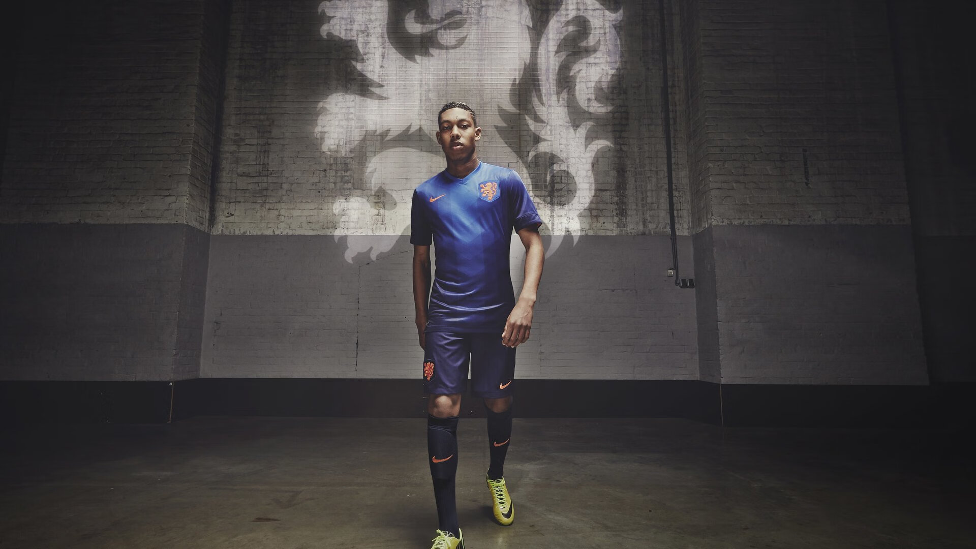 九游体育在线-足球青少年教练考核改革，持证上岗标准升级，青少年足球教练员应该具备哪些基本素质